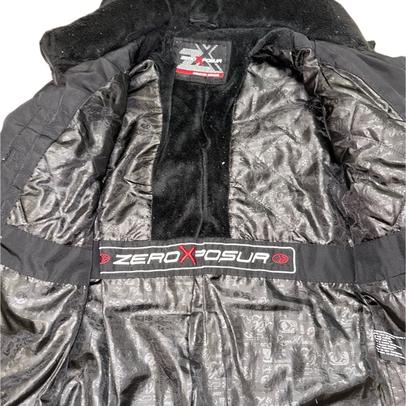 Women’s Winter Coat - Picture 4 of 9